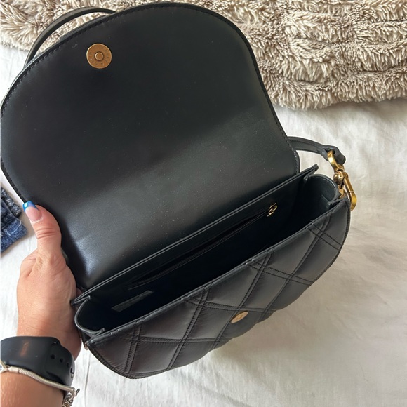 Charles and Keith black shoulder purse never used - Picture 3 of 3